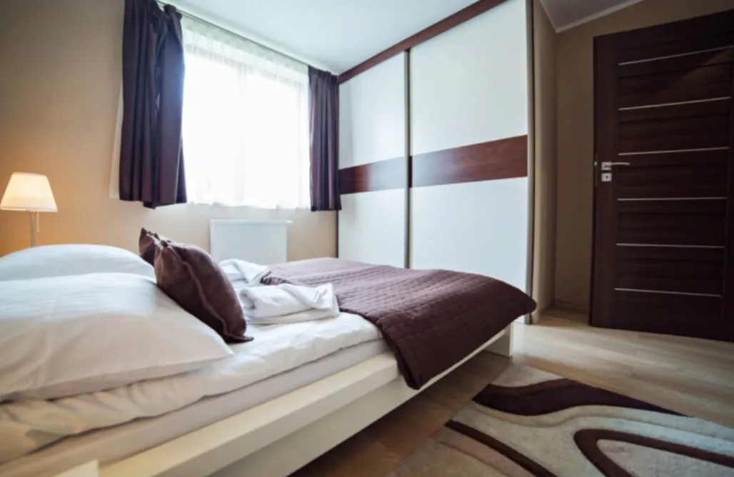 AlohaCamp Komuny Paryskiej 41/1 3