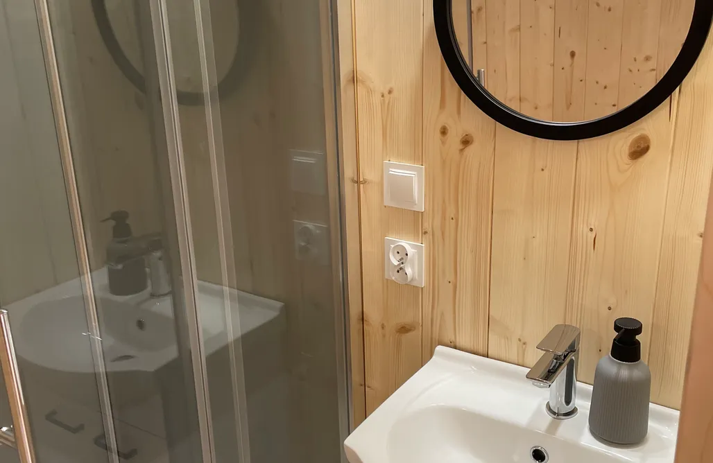 Jezioro Tarnobrzeskie Noclegi Rokitek 61 - Glamping Jurty 1