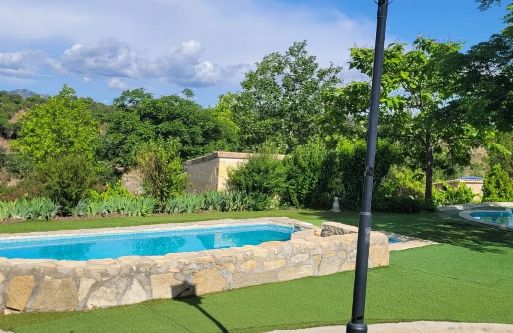 Hotel con Piscina Privada Madrid Rural Las Viñas Casa Roja  3