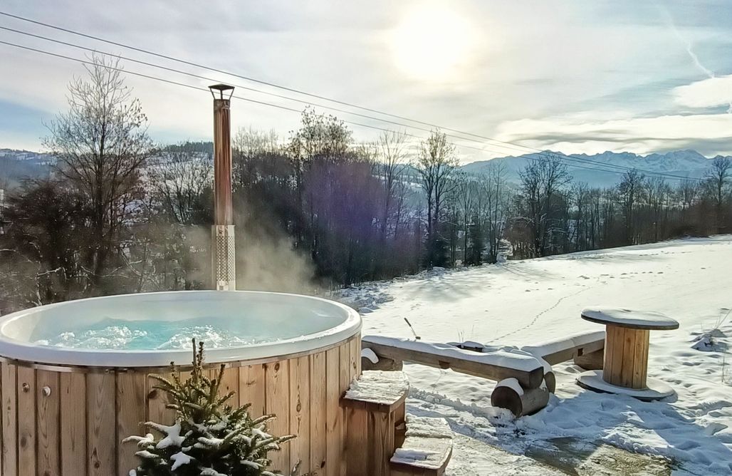 Alloggi AlohaCamp Na skraju lasu. Domki widokowe z balią/jacuzzi 1