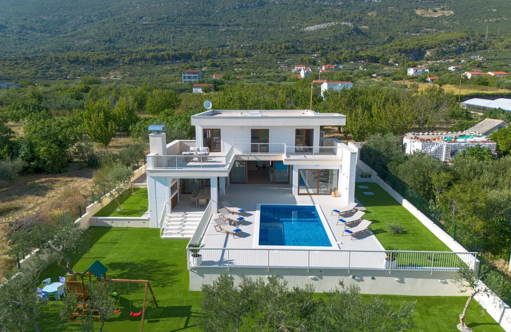 Villa Mood with Pool, Gym and Sauna AlohaCamp