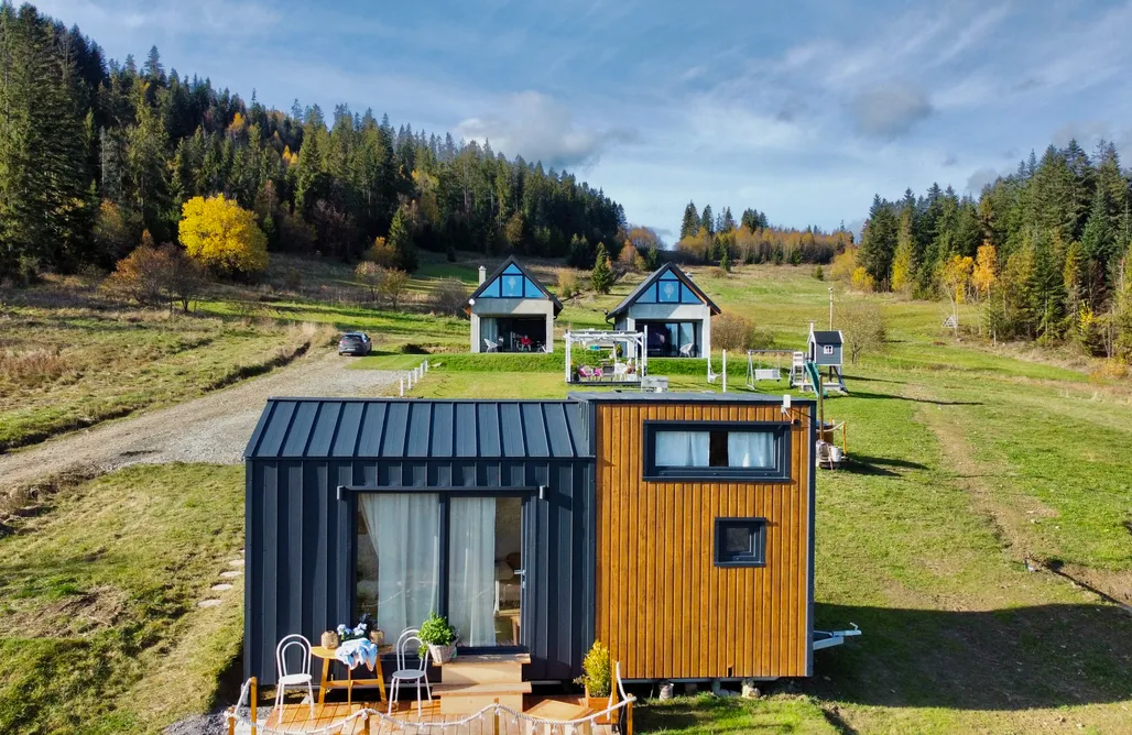 Wczasy z psem nad morzem Domek z widokiem na góry z jacuzzi Tiny House domek w górach  2